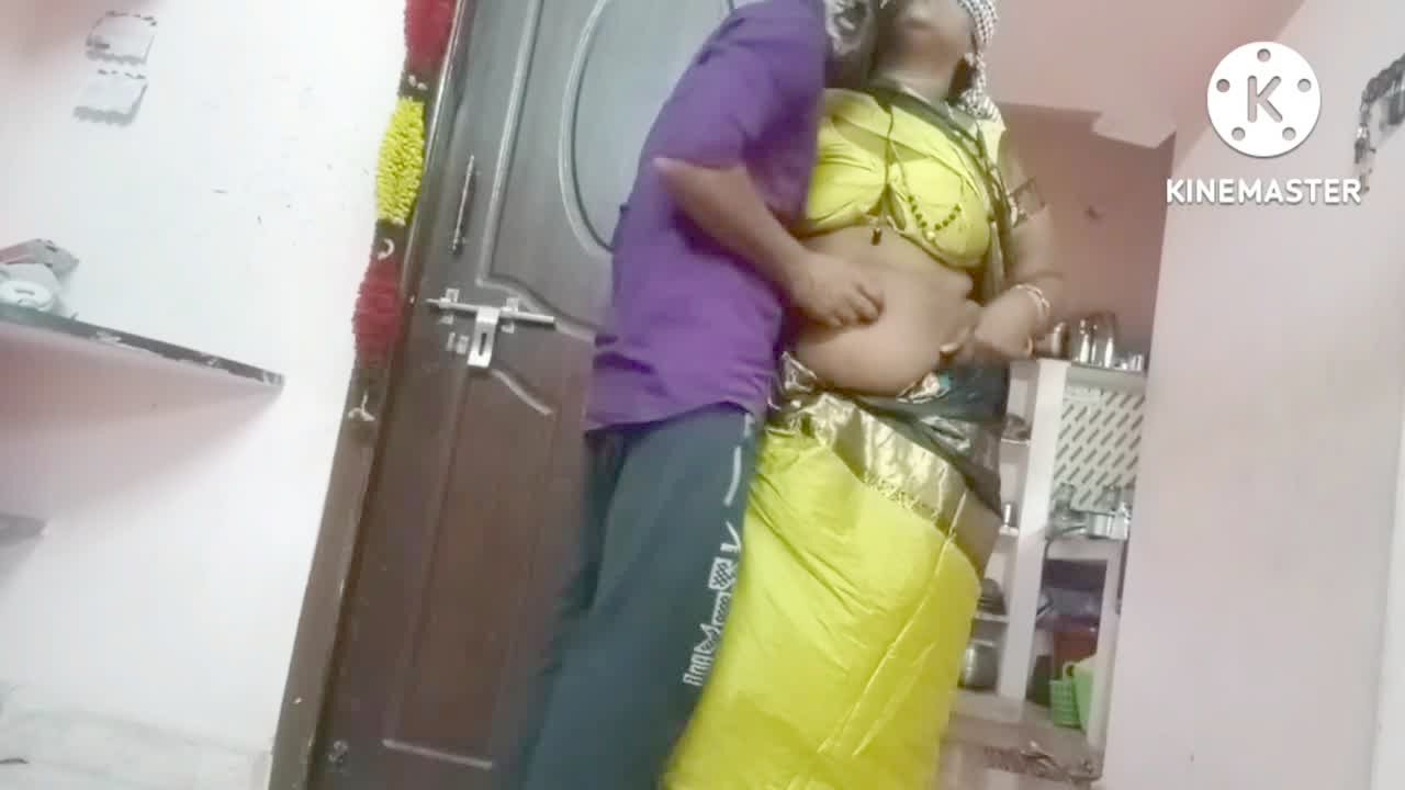 tamil wifey pours stunner on belly button munching and having lovemaking on pic