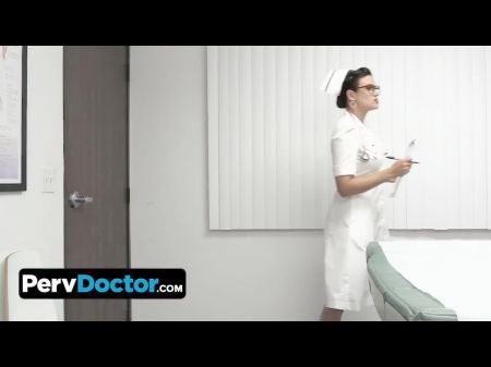 Fit Olympic Gymnast Makes Her Doctor Lurk Her Positive Test With Her Cock-squeezing Snatch