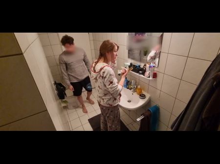 Stepsister Butt Banged Strong In The Bathroom And Everyone Can Hear The Slaps