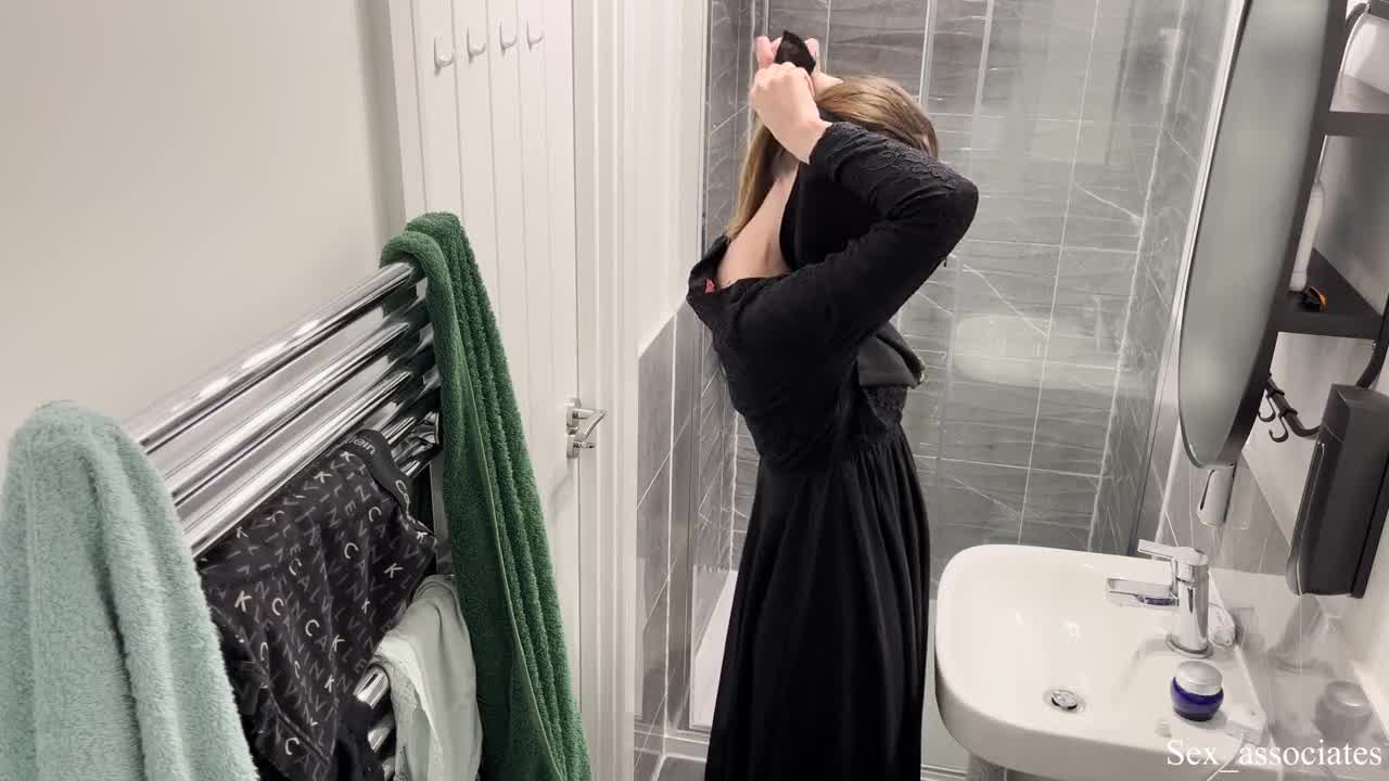 omg hidden web cam in airbnb apartment caught muslim arab nymph in hijab taking shower and jerk