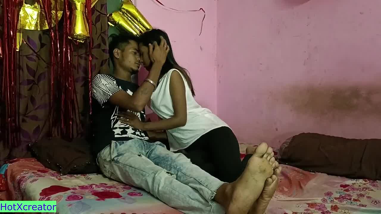 girlfriend allow her boyfriend for fucking hot houseowner aunty hindi reality